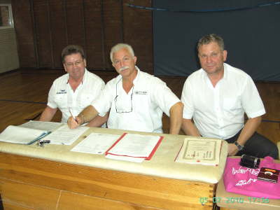 Montag, 05.07.2010. Karate Kyu-Prfung in der TH Von-Bodelschwingh-Str. 6 Prflinge.