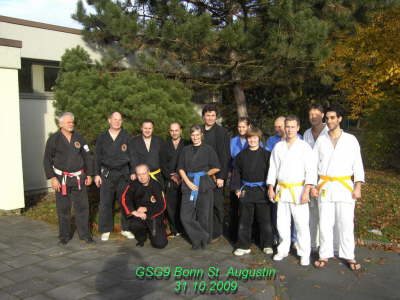 Samstag, 31.10.09. Wu-Shu/Budo Selbstverteidigungslehrgang in Bonn/St. Augustin.