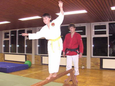 Oktober 2008. Kinder Judo Gruppe mit Trainer Martin Handrich in der Sporthalle Kln-Hhenhaus.