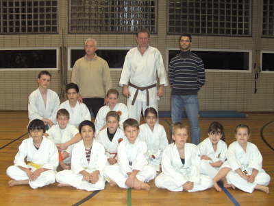 Montag, 08.12.08. Karate Kyu-Prfung in der TH Von-Bodelschwingh-Str.